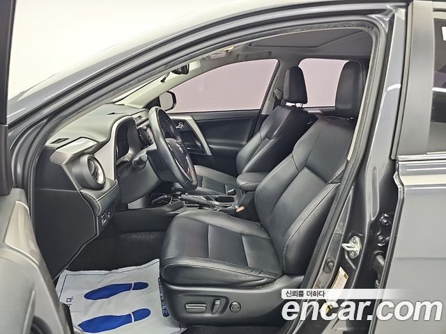 Toyota RAV4 2.5 2WD 4th 2016 — фото 15