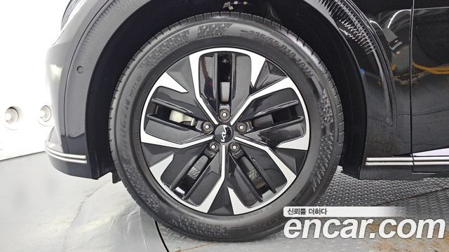 Kia EV6 Long Range Earth 2023 — фото 5