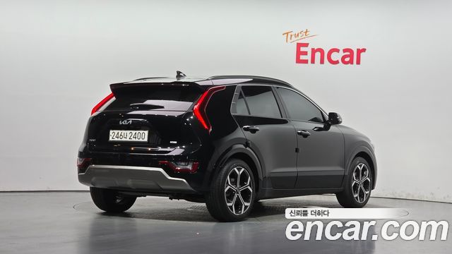 Kia Niro Prestige 2022 — фото 2