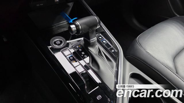Kia Niro Prestige 2022 — фото 9