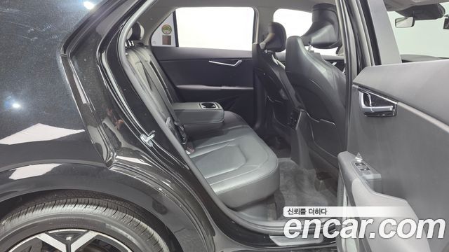 Kia Niro Prestige 2022 — фото 11