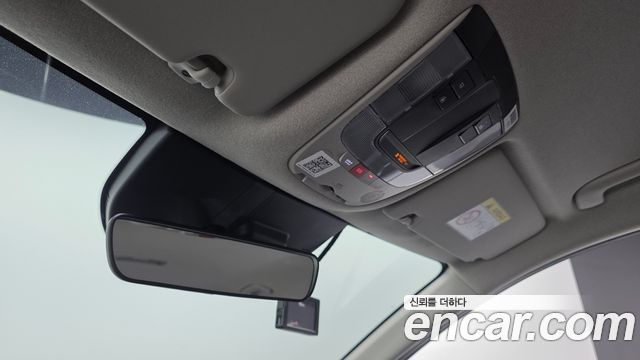 Kia Niro Prestige 2022 — фото 18