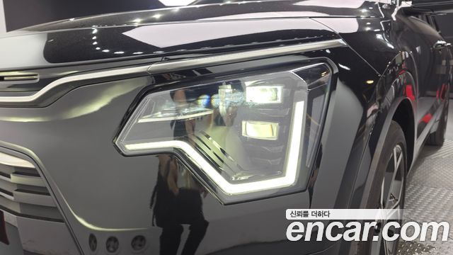 Kia Niro Prestige 2022 — фото 22