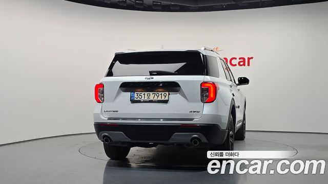 Ford Explorer (VI) 2.3 LimIted 4WD 2022 — фото 4