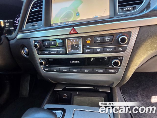 Genesis G80 3.3 GDI AWD Premium Luxury 2019 — фото 16