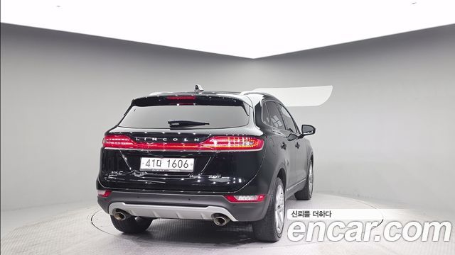 Lincoln MKC 2.0 AWD 2017 — фото 2
