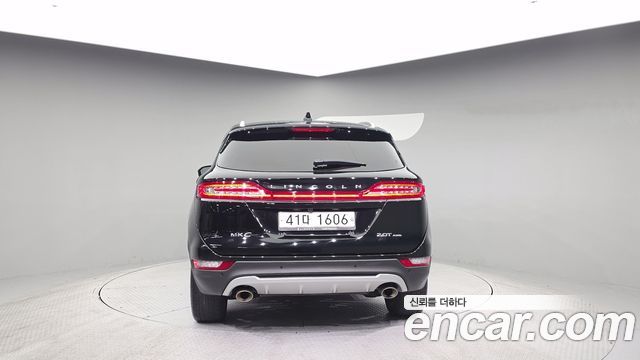 Lincoln MKC 2.0 AWD 2017 — фото 4