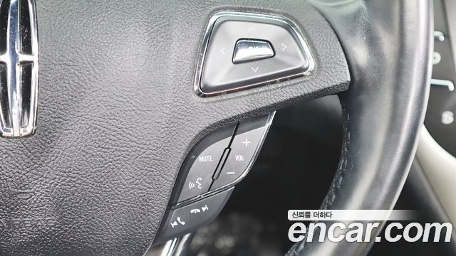 Lincoln MKC 2.0 AWD 2017 — фото 16