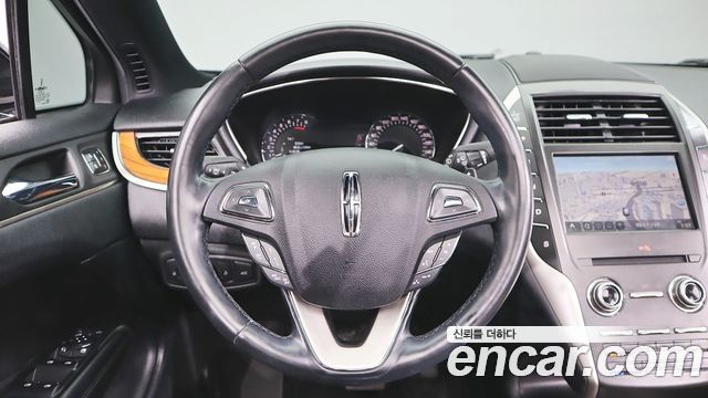 Lincoln MKC 2.0 AWD 2017 — фото 17