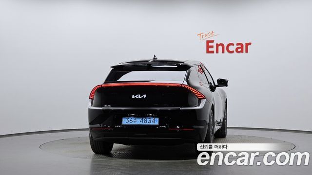 Kia EV6 Long Range Earth 2023 — фото 4