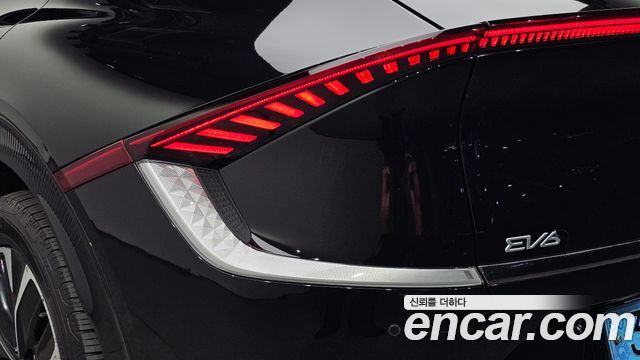 Kia EV6 Long Range Earth 2023 — фото 23