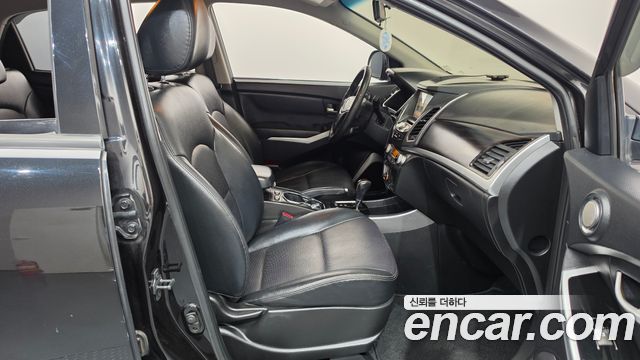 KG Mobility (SsangYong) Korando C 2.0 CVT 4WD Deluxe 2014 — фото 11