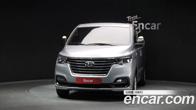 Hyundai Grand Starex Van 3-Seater Smart 2021 — фото 3