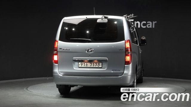 Hyundai Grand Starex Van 3-Seater Smart 2021 — фото 4