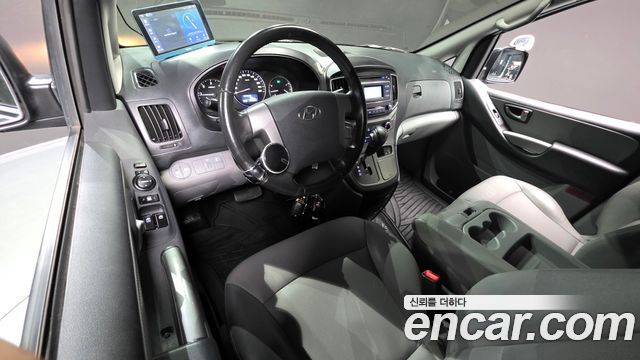Hyundai Grand Starex Van 3-Seater Smart 2021 — фото 7