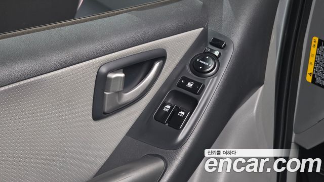 Hyundai Grand Starex Van 3-Seater Smart 2021 — фото 16