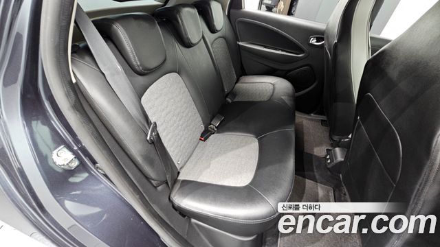 Renault Korea Zoe Intens Eco 2021 — фото 12
