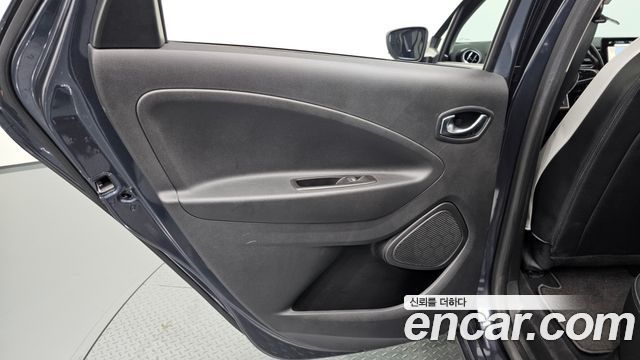 Renault Korea Zoe Intens Eco 2021 — фото 25