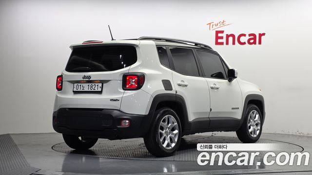 Jeep Renegade 2.4 Longitude High 2017 — фото 2