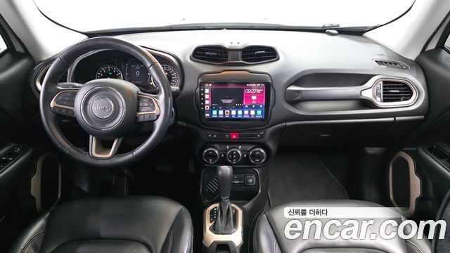 Jeep Renegade 2.4 Longitude High 2017 — фото 7