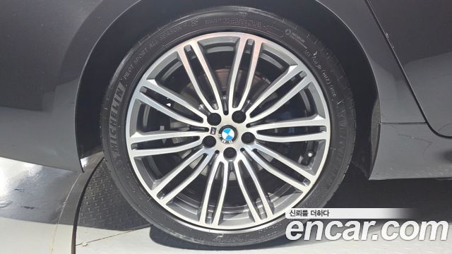 BMW 5 Series (G30) 530i xDrive M Sport Package Plus 2019 — фото 5
