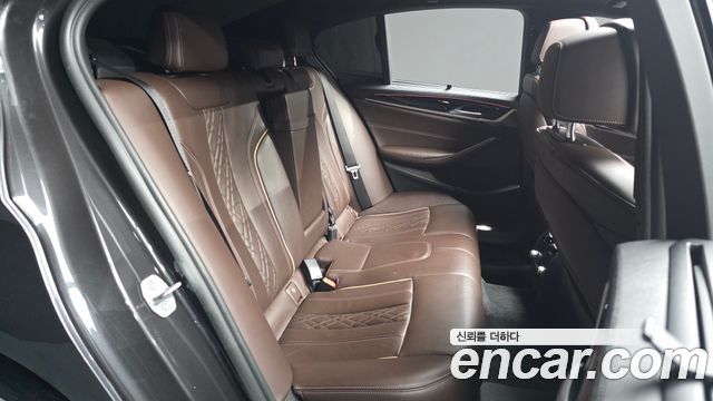 BMW 5 Series (G30) 530i xDrive M Sport Package Plus 2019 — фото 11