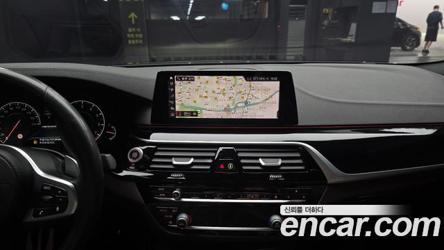 BMW 5 Series (G30) 530i xDrive M Sport Package Plus 2019 — фото 14