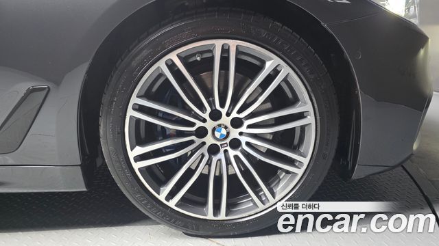 BMW 5 Series (G30) 530i xDrive M Sport Package Plus 2019 — фото 21