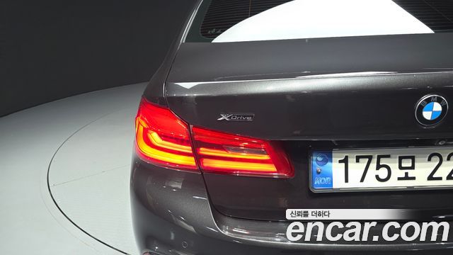 BMW 5 Series (G30) 530i xDrive M Sport Package Plus 2019 — фото 23
