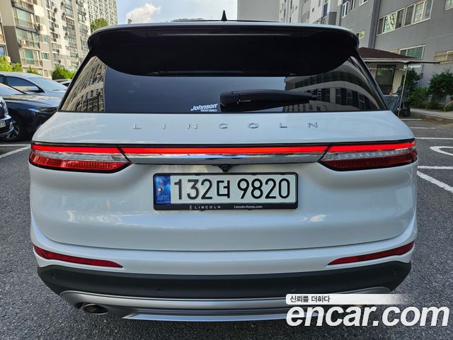 Lincoln Corsair 2.0 Reserve AWD 2022 — фото 2