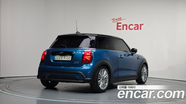 MINI Cooper Classic Plus 3rd 2022 — фото 2