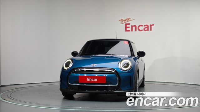 MINI Cooper Classic Plus 3rd 2022 — фото 3