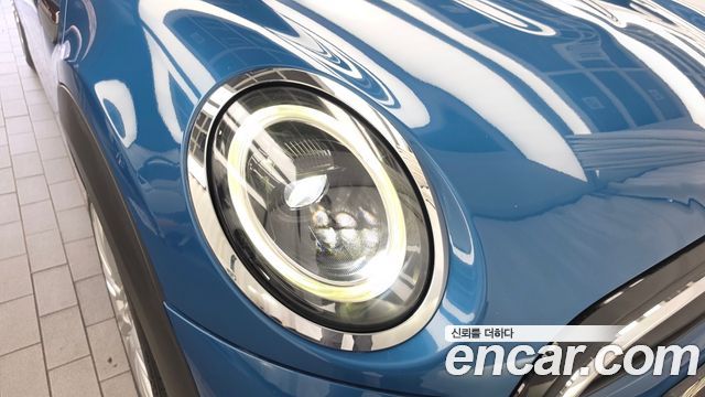 MINI Cooper Classic Plus 3rd 2022 — фото 22