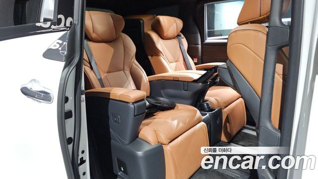 Toyota Alphard (IV) 2.5 HEV Executive AWD 2025 — фото 11