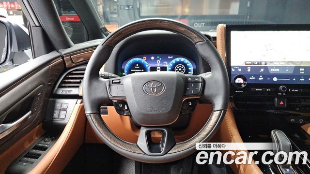 Toyota Alphard (IV) 2.5 HEV Executive AWD 2025 — фото 13