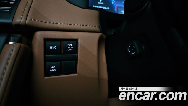 Toyota Alphard (IV) 2.5 HEV Executive AWD 2025 — фото 19