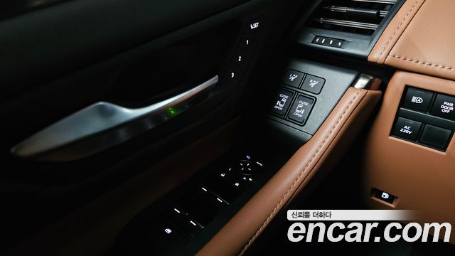 Toyota Alphard (IV) 2.5 HEV Executive AWD 2025 — фото 20