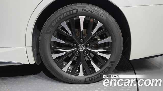 Toyota Alphard (IV) 2.5 HEV Executive AWD 2025 — фото 21