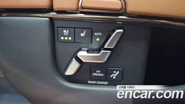 Toyota Alphard (IV) 2.5 HEV Executive AWD 2025 — фото 33