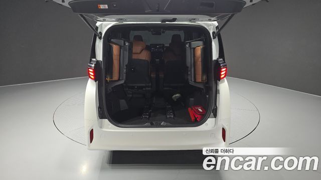Toyota Alphard (IV) 2.5 HEV Executive AWD 2025 — фото 38