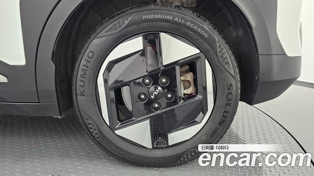 Kia EV3 Long Range 2WD Earth 2025 — фото 21