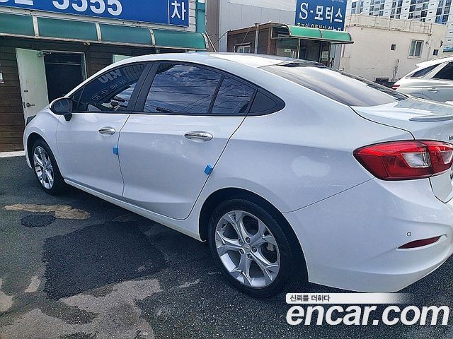 Chevrolet Cruze 1.4 Turbo LT Deluxe 2017 — фото 2