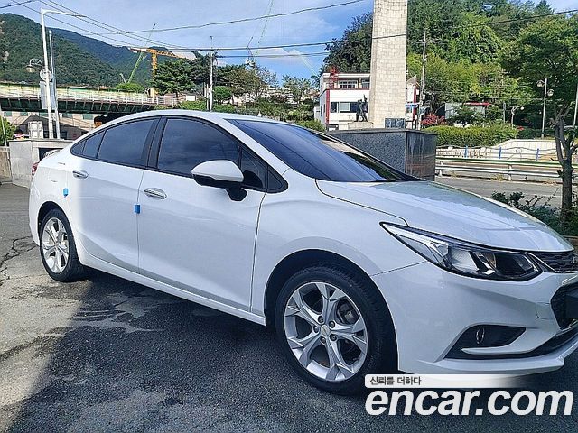 Chevrolet Cruze 1.4 Turbo LT Deluxe 2017 — фото 4