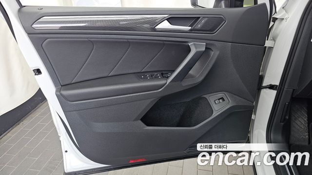 Volkswagen Tiguan (II) 2.0 TDI 4Motion Prestige 2020 — фото 24