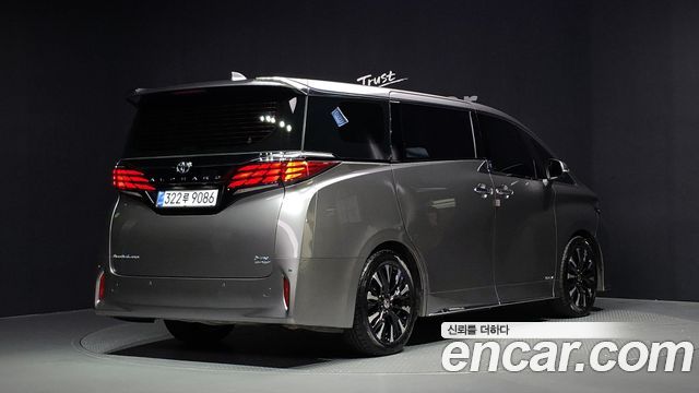 Toyota Alphard (IV) 2.5 HEV Executive AWD 2025 — фото 2