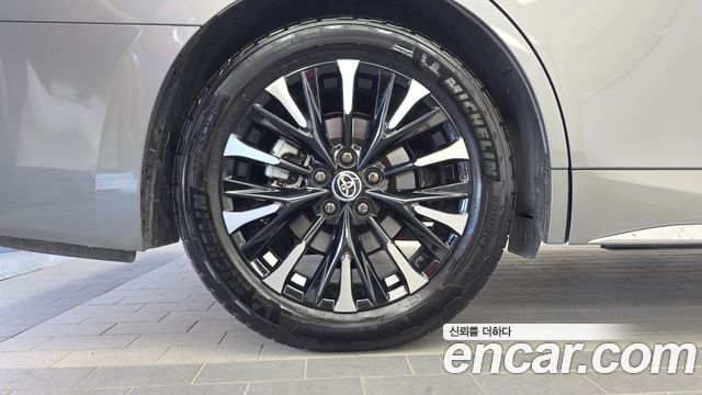 Toyota Alphard (IV) 2.5 HEV Executive AWD 2025 — фото 5