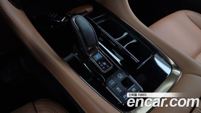 Toyota Alphard (IV) 2.5 HEV Executive AWD 2025 — фото 9
