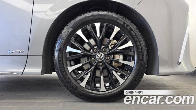 Toyota Alphard (IV) 2.5 HEV Executive AWD 2025 — фото 21