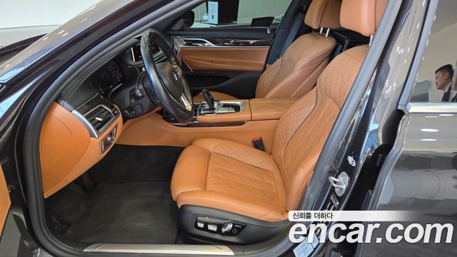BMW 7 Series (G11) 740Li xDrive Design Pure Excellence 2020 — фото 10