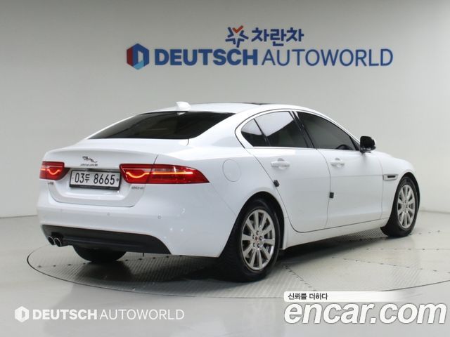 Jaguar XE 20d Prestige 2018 — фото 2